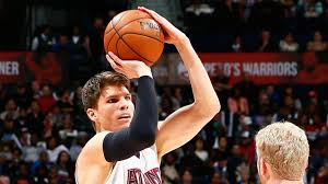 Kyle korver wife, brother, son, sister, family, height. Cavaliers Trade For Hawks Korver