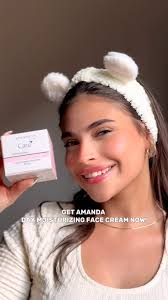 Amanda’s Moisturising Day Cream boasts a perfectly balanced formula,  promising optimal hydration and a nourished skin all winter long!, مع  التركيبة المميزة ل Moisturising Day Cream من أماندا، استمتعي ...