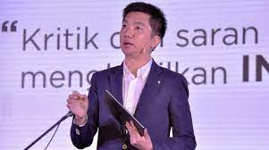 Sang ayah adalah seorang aktivis dan pengacara terkemuka, sedangkan ibunya bekerja sebagai penulis. Learn To Know Biografi Dan Kisah William Tanuwijaya Pendiri Tokopedia