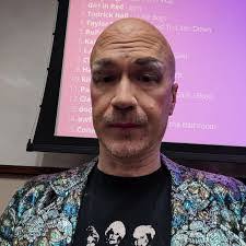 Dan Canon's Instagram, Twitter & Facebook