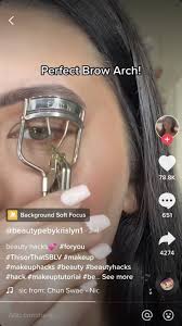 We we tested the shiseido eyelash curler on a number of differently shaped eyes, and found that it nipped eyelids less often than its competitors. This Tiktok Beauty Hack Will Revolutionise The Way You Use Eyelash Curlers Forever Buzz News Post
