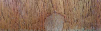 enlever des taches d eau sur du bois nos trucs et astuces