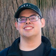 Hi everyone, my name is Seth I'm 27. I'm single and looking to date. I'm a  huge comic book movie fan, my favorite Marvel superhero is Spider-Man, I  love that movie so