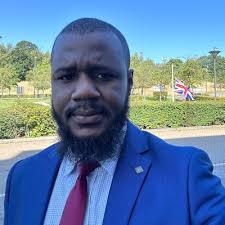 Choosing between Masters by Research or PhD: Key differences