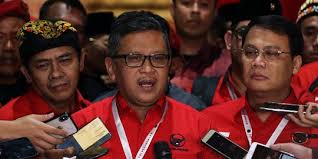Diketahui, harun masiku yang terjerat kasus penyuapan komisioner kpu wahyu setiawan sampai saat ini belum terendus keberadaannya dan masih menjadi buron. Pdip Rahasiakan Pertimbangan Memilih Harun Masiku Ada Di Sekjen Merdeka Com