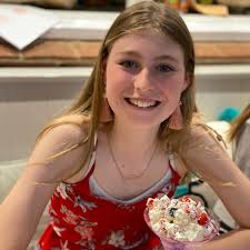 🌟HAPPY 18TH BIRTHDAY PHOEBE! 🌟 From my little yogi to this brilliant,  beautiful big one