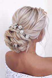 24 Ways To Wear Wedding Flower Crowns Hair Accessories Hair Styles Hair Jewels Wedding Hair And Makeup