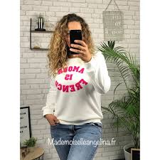 Sweat Amour Is French Texte Fluo Pret A Porter Pret A Porter Feminin Mademoiselle