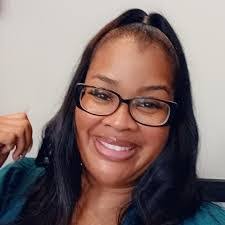 Tara Flagg's Instagram, Twitter & Facebook