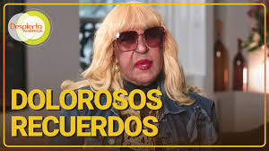 Fefita La Grande llora al recordar los momentos más difíciles de su vida