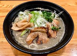 麺屋ひな多@埼玉県鴻巣市】凝縮されたニボ感と鶏が重なりビターでまろやか！沁みわたる独特な煮干しの一杯！｜らーめんすすり隊