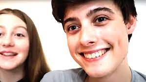 Porque você morreu na minha vida. Youtuber De 19 Anos Morre Depois De Passar Seis Dias Em Coma