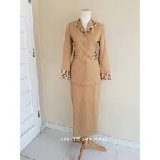 Anda dapat membeli jas ini dan model jas kerja wanita lainnya juga di mataharimall dengan mengklik. Hot Baju Blazer Pemda Kombinasi Motif Batik Code 195 Modern Cantik Keren Wanita Pns Guru Kantor Shopee Indonesia