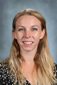 Courtney Seitz's Instagram, Twitter & Facebook