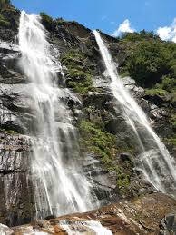 Le cascate dell'acquafraggia sono situate nel comune di borgonuovo di piuro e sono illuminate anche di notte. Cascate Dell Acqua Fraggia Piuro 2021 All You Need To Know Before You Go With Photos Tripadvisor