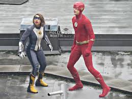 New Photos From The Set Of The Flash Season 5 Grantgust Flash Cw Cwth The Flash Season Supergirl And Flash Jessica Parker Kennedy