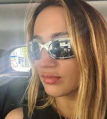 Róisín Audrey Moloney (@roisinaudrey) • Fotografije in videoposnetki v  Instagramu