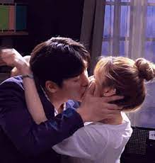 Pin By Mariya Demyanyuk On Dorama In 2021 Cute Couples Kissing Romantic Couples Cute Couple Videos