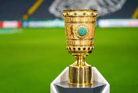The tricot of borussia monchengladbach comes from the dfb cup winner season 1994/95 in that season, borussia took 5th place in the table and qualified for the uefa cup, they also won the dfb. Dfb Pokal Viertelfinale Schalke Gegen Bayern Und Nubel Gegen Neuer Web De