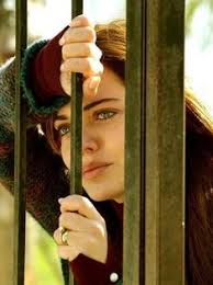 Hilal Altinbilek Gozleri Ne Renk Tesettur Giyim 2020 Sac Stilleri Sac Trendleri Sac