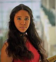 Dara Thomas's Instagram, Twitter & Facebook