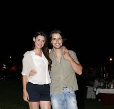 Laços de sangue é uma novela da sic que estreou a 13 de setembro de 2010. Elenco De Lacos De Sangue Despede Se Em Festa Holofote