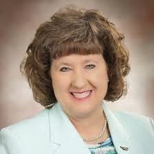 Liz Percival's Instagram, Twitter & Facebook