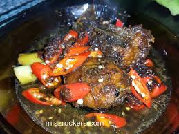Resepi sup ikan merah atau ikan siakap ni diadaptasi daripada resepi tersebut. Ikan Tongkol Masak Kicap Ceritera Si Gadis Biru