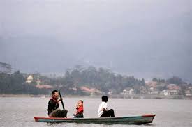 Wisata waduk gajah mungkur adalah sebuah waduk yang membendung sungai bengawan solo dengan jarak 6 kilometer dari kota wonogiri. Tiket Masuk Waduk Penjalin Waduk Penjalin Berlokasi Di Desa Winduaji Kec
