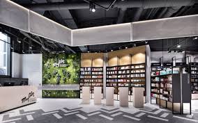 Interior Design Retail Design Pop Up Store Retail Experience Retail Future Beauty Store Perfumery Green Wall Shop Innenarchitektur Design Shop Architekt