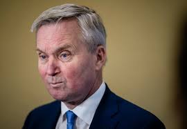 Kabinet vangt bot bij Raad van State, illegaal nareisverbod blijft illegaal 