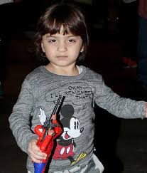 Shahrukh khan 39 s cute daughter suhana with abram khan at mannat on srk 39 s birthday. Abram Khan Wiki Review Celebrity