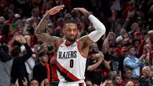 Fans reaction damian lillard buzzer beater vs thunder. Watch Damian Lillard Drills Buzzer Beater To Clinch Series Vs Thunder Heavy Com
