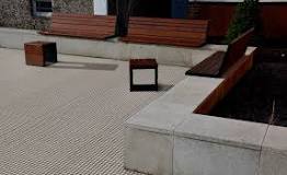 8 Best Non-Slip Outdoor Tiles for Patios, Pools & Walkways ...