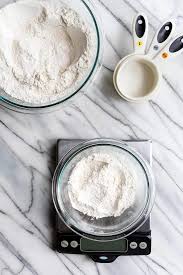 How To Measure Flour Correctly By Weight And Volume Savory Simple Bread Recipe By Weight Measuring Flour Savory