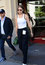 When gigi hadid isn't strutting down a runway or red carpet or posing poolside for a major campaign, she's not exactly hanging in her sweats. Gigi Hadid Street Style Gigi Hadid Latest Pictures