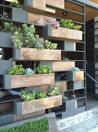 Toque De Paisagismo Inspiracoes Por Hobby Decor Hobbydecor Arquitetura Garden Decor Interior Les Jar En 2020 Jardins Verticaux Jardins Decoration Jardin