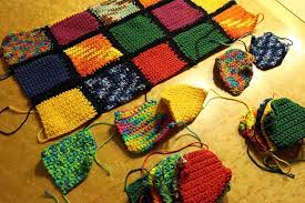 Wenn ergebnisse zur automatischen vervollständigung angezeigt werden, verwenden die pfeile nach oben und unten, um sie dir anzusehen und sie auszuwählen. Upcycling Fur Wollreste Babydecke Hakeln Oder Stricken Kreativbunt