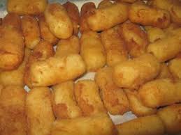 Nuggets De Poulet Avec La Vache Qui Rit Facile A La Maison Recettes De Cuisine Nugget De Poulet Croquettes