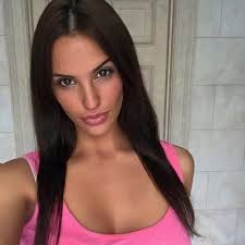 Latoya Allison (@sharefa_bull)