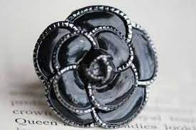 The Black Dahlia Flower Ring Etsy Dahlia Flower Black Dahlia Metal Flowers