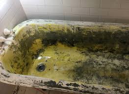 To apply paint to your bathtub with a brush, apply a thin coat, starting in one corner of the tub and working your way across with an even stroke. Pour A Glaze Bathtub And Shower Restoration