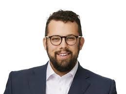 Kyla Wilcox's Instagram, Twitter & Facebook