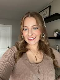 Hi there! I'm Maddie. I am looking to find a family needing a nanny started  around March/April. Must be okay with me bringing my baby along, she will  be 2-3 months around