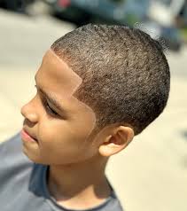 I enjoy doing something that makes people happy. This young man joy is off  the charts every time he get a haircut 📈 💈 I love the kids .  #phingerprint #ultimatelifestylebb #phillybarber #