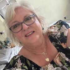 Annie Dee's Instagram, Twitter & Facebook