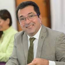 Robert Barroso's Instagram, Twitter & Facebook