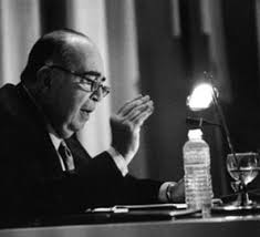 Biografía de fernando lázaro carreter. Fernando Lazaro Carreter Socio Del Circulo De Lectores Estandarte