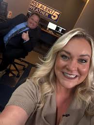 Summer went by in a flash! My girls are back to school today! 💖☺️ Wishing  all the kiddos and teachers/school staff a happy first day and wonderful  school year!📚✏️🚌