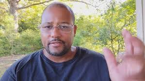 A Pueblo man's story to get the Chin Up World Record